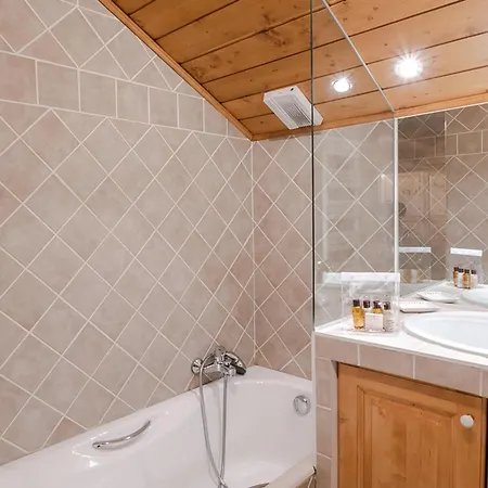 Apartamento Bel Duplex Pour 8, Proche Pistes A Avec Wifi Et Parking